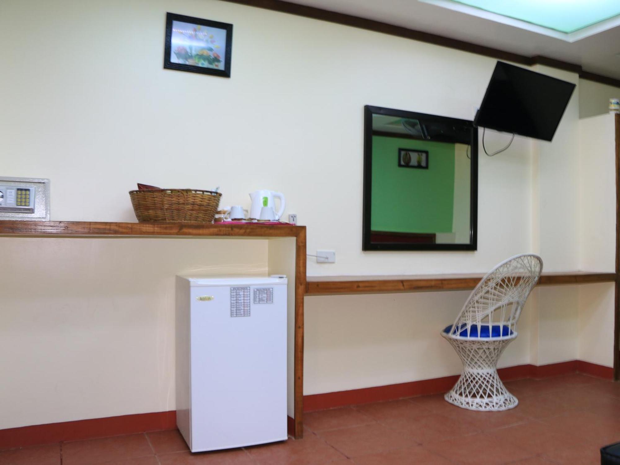 פוארטו גאלרה Badladz Beach And Dive Resort חדר תמונה