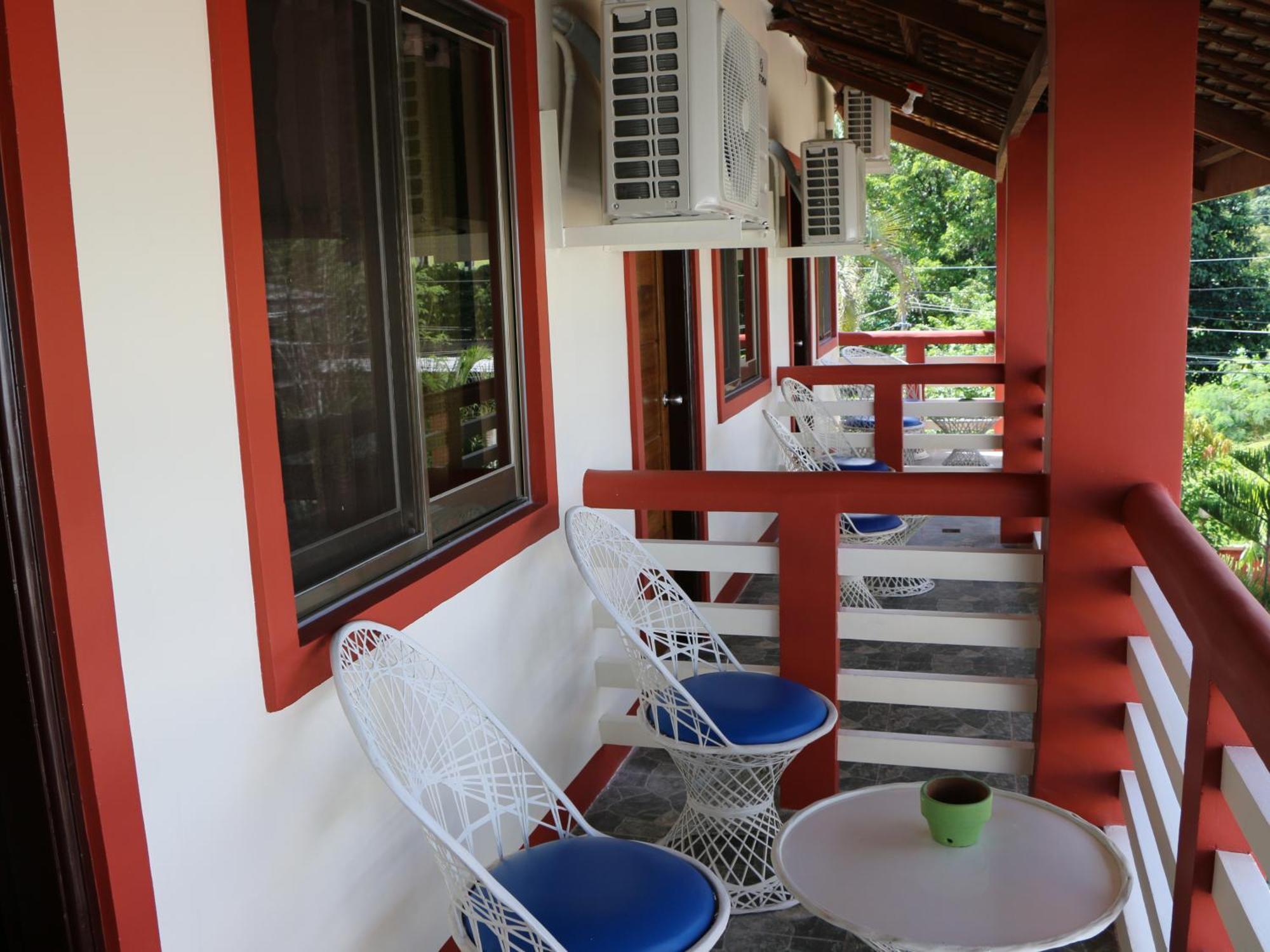 פוארטו גאלרה Badladz Beach And Dive Resort חדר תמונה