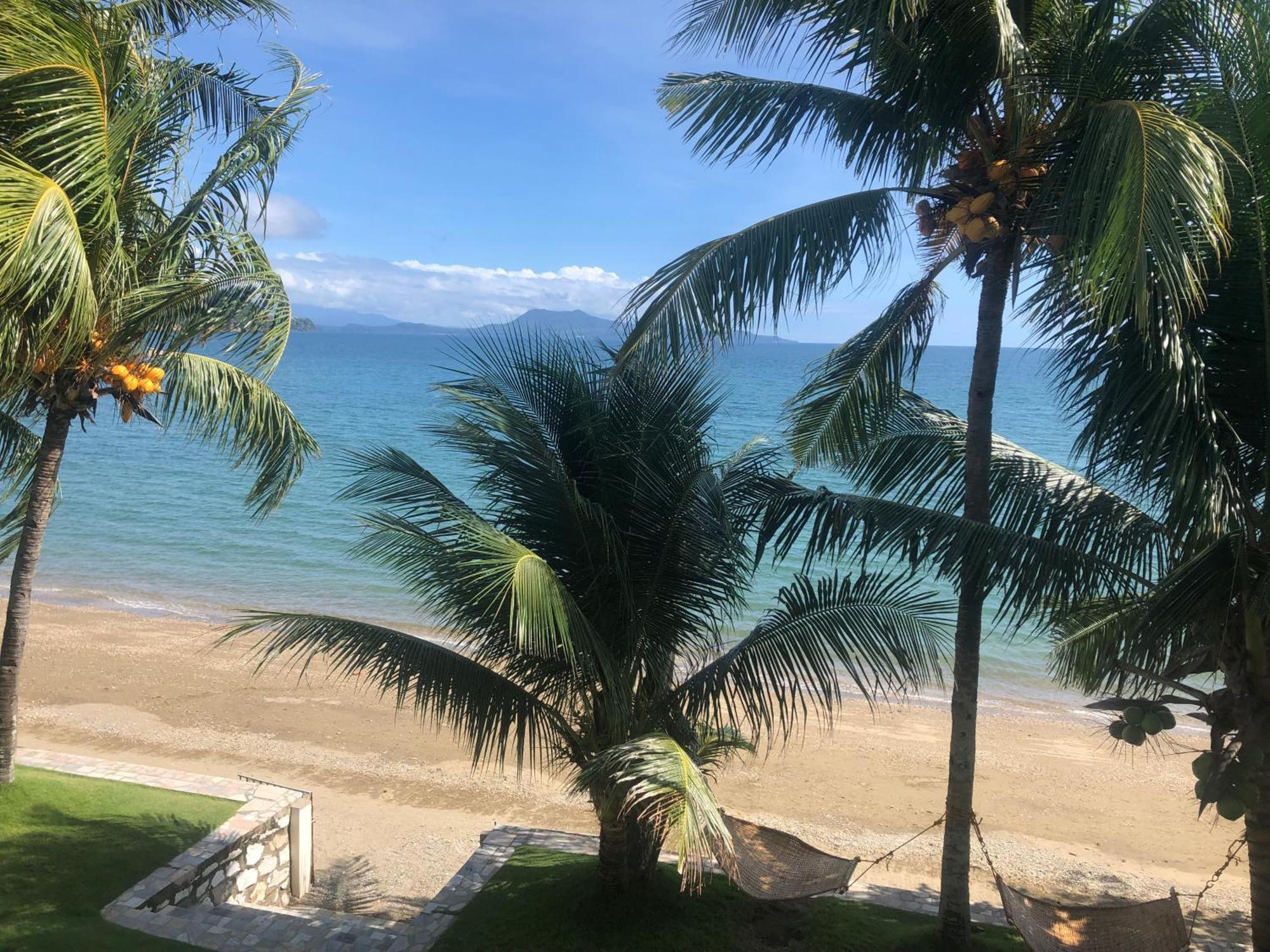 פוארטו גאלרה Badladz Beach And Dive Resort חדר תמונה